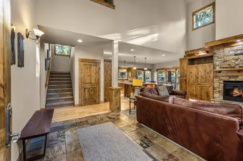 61395 Big Eddy Cir, Bend, OR 97702 photo 3