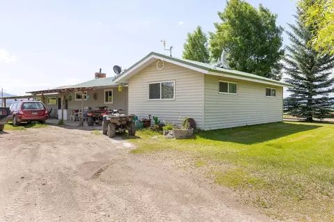 Exterior - 43273 Sycan Rd, Beatty, OR 97621 photo 10 of 17