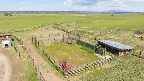 Exterior - 43273 Sycan Rd, Beatty, OR 97621 photo 2 of 17