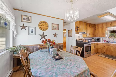 Dining - 43273 Sycan Rd, Beatty, OR 97621 photo 2 of 2