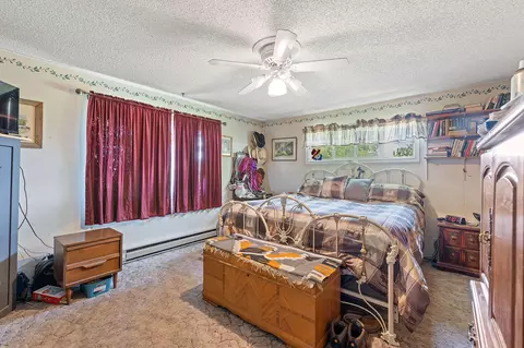 Bedroom - 43273 Sycan Rd, Beatty, OR 97621 photo 3 of 3