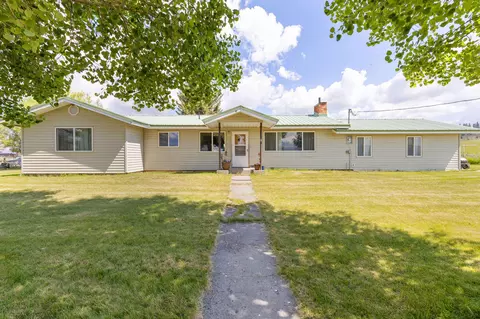Exterior - 43273 Sycan Rd, Beatty, OR 97621 photo 12 of 17