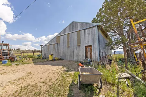 Exterior - 43273 Sycan Rd, Beatty, OR 97621 photo 8 of 17