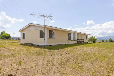 Exterior - 43273 Sycan Rd, Beatty, OR 97621 photo 5 of 17