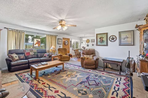 Living - 43273 Sycan Rd, Beatty, OR 97621 photo 2 of 4