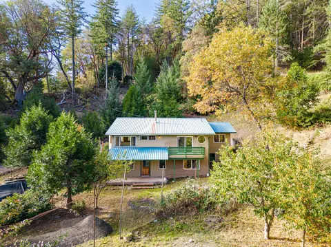 570 Conifer Way, Ashland, OR 97520