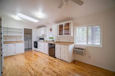 16195 Eagles Nest Rd, La Pine, OR 97739