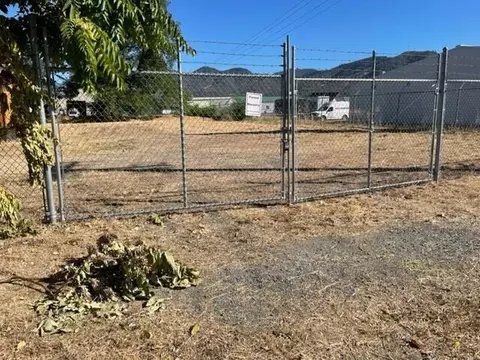 00 SE J Southeast St, Grants Pass, OR 97526