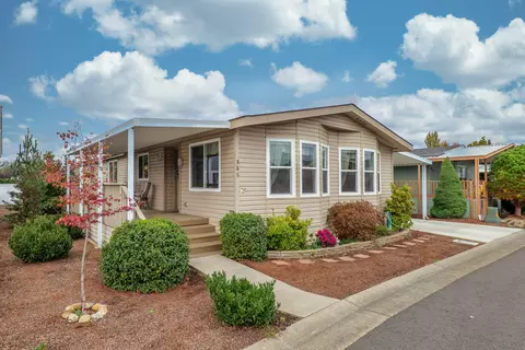 888 SW Kings Way, Grants Pass, OR 97526