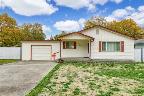 225 SW Western Ave, Grants Pass, OR 97526