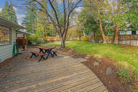 1238 NE 9th St, Bend, OR 97701 photo 31