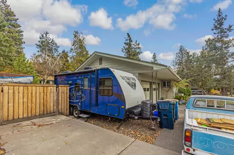 1238 NE 9th St, Bend, OR 97701 photo 3