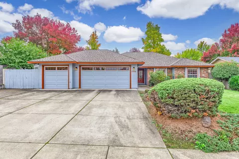 1946 St Clair St, Medford, OR 97504