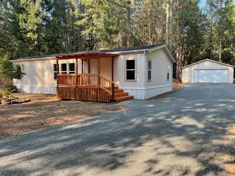 9111 W Evans Creek Rd, Rogue River, OR 97537