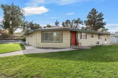375 NE Cedar St, Madras, OR 97741