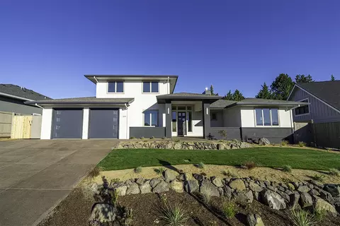 509 Waterstone Dr, Medford, OR 97504