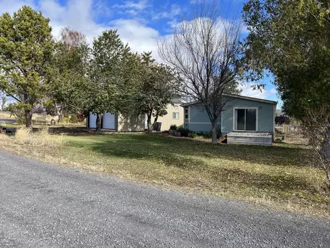 34285 N Fleetwood Pl N, Chiloquin, OR 97624