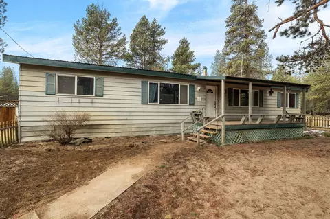 8146 Reeve Rd, La Pine, OR 97739 photo 2