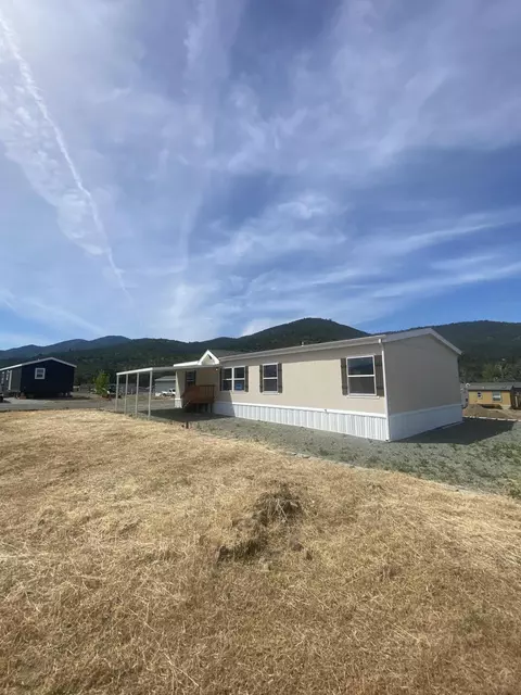 1 Corral Ln # 14, Ashland, OR 97520