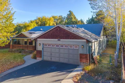 63222 Bedrock Ct, Bend, OR 97701