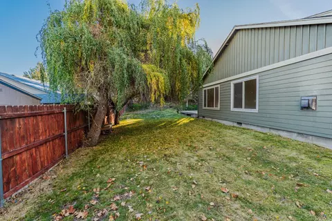 63222 Bedrock Ct, Bend, OR 97701 photo 5