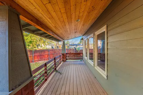 63222 Bedrock Ct, Bend, OR 97701 photo 4