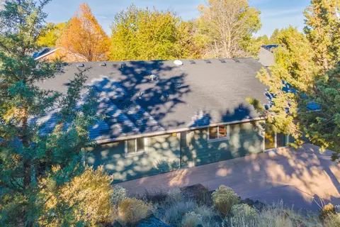 63222 Bedrock Ct, Bend, OR 97701 photo 9