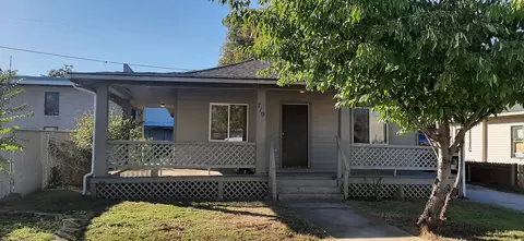 719 Welch St, Medford, OR 97501