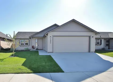 3651 Carlin Dr #266, Medford, OR 97504