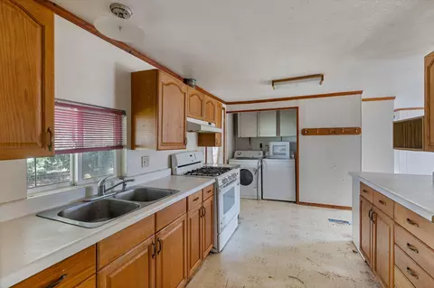 423 Pine Tree Dr, Williams, OR 97544 photo 4