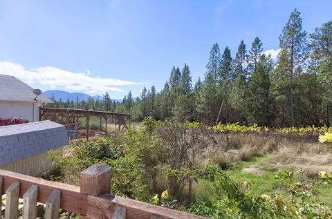 423 Pine Tree Dr, Williams, OR 97544 photo 9
