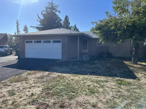 4714 Pepperwood Ct, Klamath Falls, OR 97603