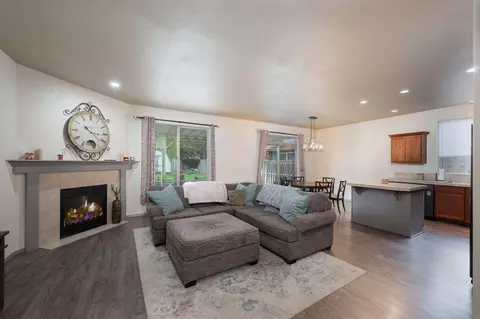 62037 Quail Run Pl, Bend, OR 97701 photo 7