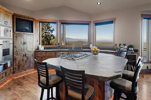 1342 NW Remarkable Dr, Bend, OR 97703 photo 13