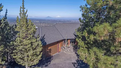 1342 NW Remarkable Dr, Bend, OR 97703 photo 4