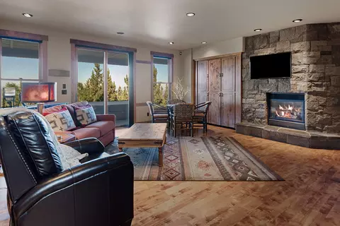 1342 NW Remarkable Dr, Bend, OR 97703 photo 32