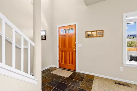3035 NE Roxy Pl, Bend, OR 97701 photo 4