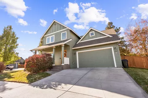 3035 NE Roxy Pl, Bend, OR 97701