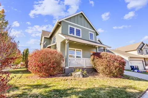 3035 NE Roxy Pl, Bend, OR 97701 photo 2