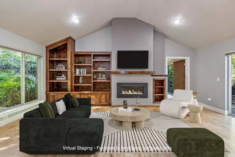 639 Holly St, Ashland, OR 97520