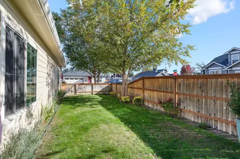 636 John Wayne Dr, Central Point, OR 97502 photo 26