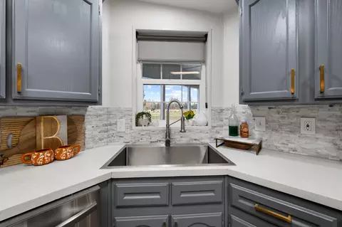 63680 Gentry Loop, Bend, OR 97701 photo 29