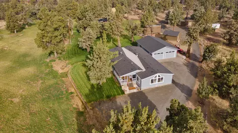 63680 Gentry Loop, Bend, OR 97701