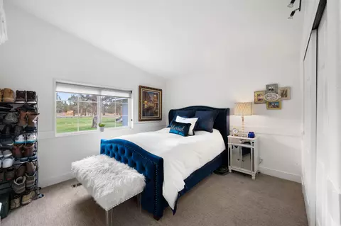 63680 Gentry Loop, Bend, OR 97701 photo 12
