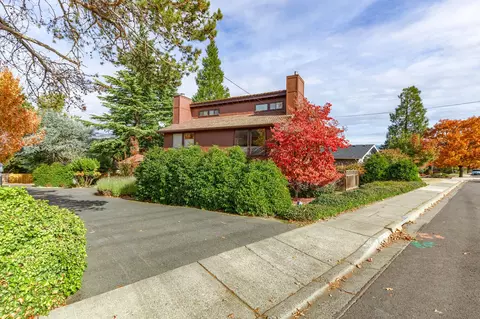 175 E Hersey St, Ashland, OR 97520