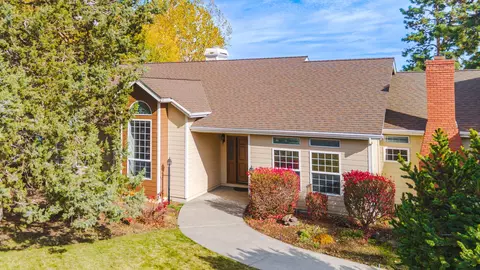 61504 SE Hillridge Rd, Bend, OR 97702
