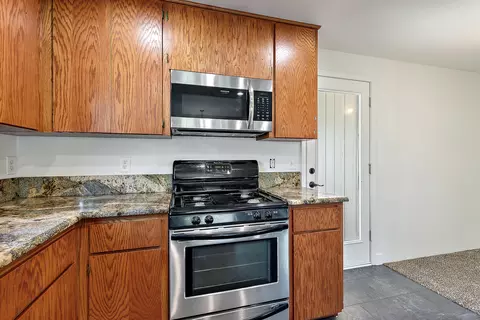 606 Karic Way, Eagle Point, OR 97524 photo 9