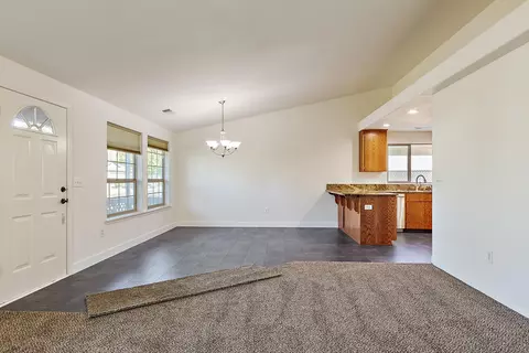 606 Karic Way, Eagle Point, OR 97524 photo 5