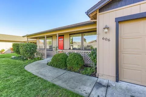 606 Karic Way, Eagle Point, OR 97524