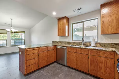 606 Karic Way, Eagle Point, OR 97524 photo 10